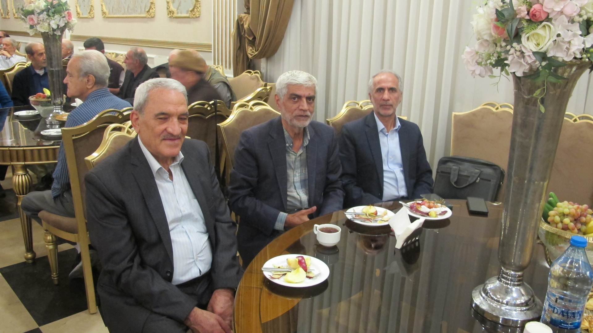 دیدار صمیمی سه نفره