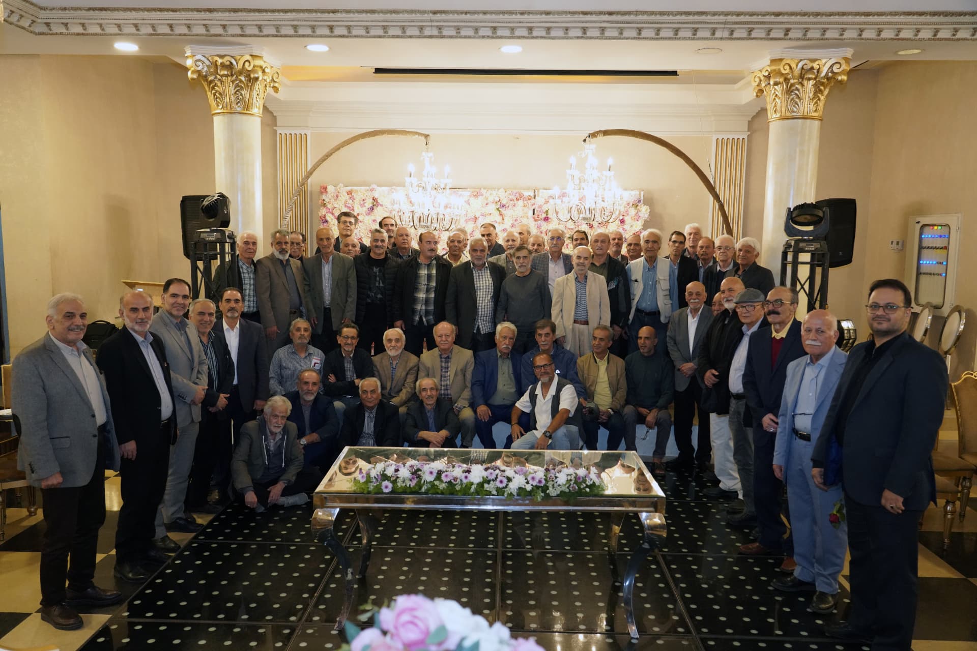 عکس یادگاری اعضای کانون