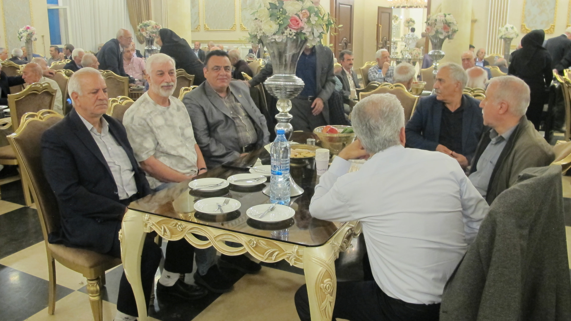 دیدار صمیمی پیشکسوتان دور میز
